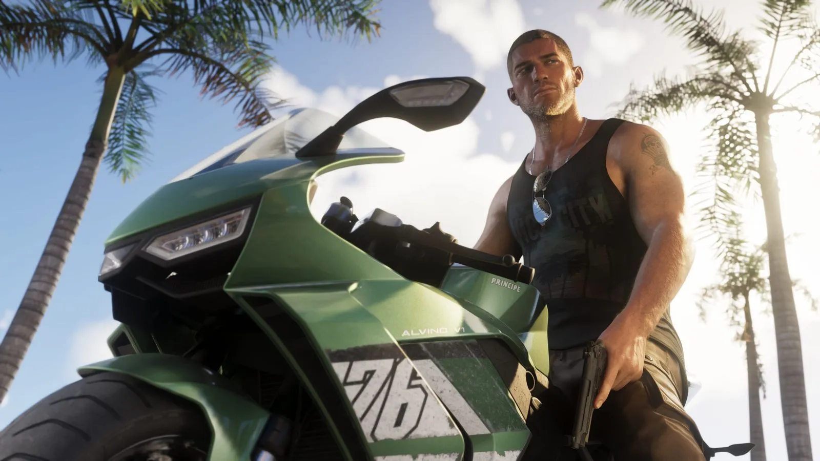 Jason Duval in a black Vice City palm-tree tank on a green Principe Alvino V1 sportbike under Leonida palm trees